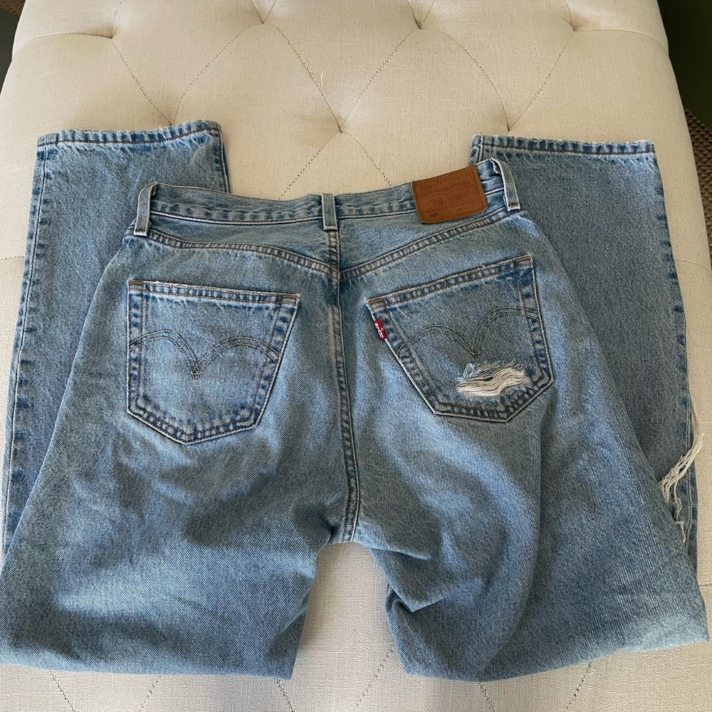LEVI’s - 501 Ripped Jeans - Picture 3 of 6